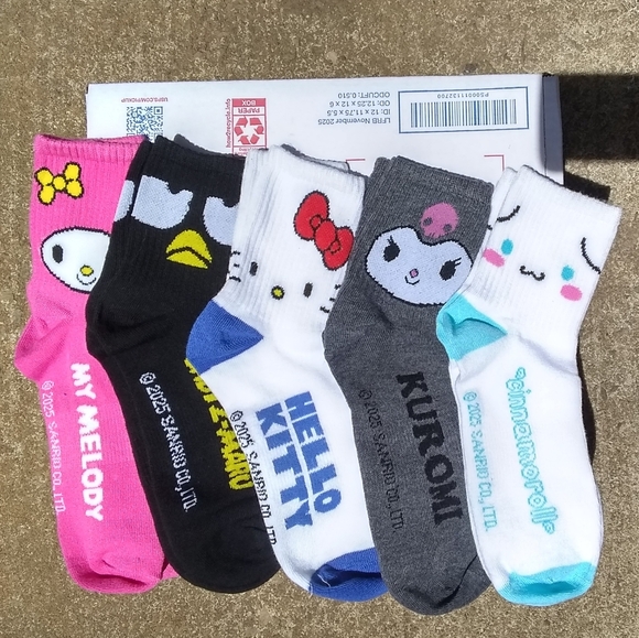 Hello Kitty Accessories - 🧦 SOCKS